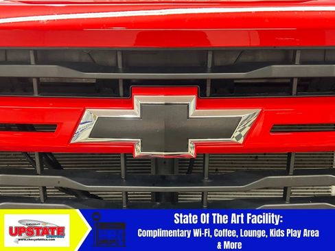 Used 2024 Chevrolet Silverado 2500 Custom w/ Custom Value Package image 3