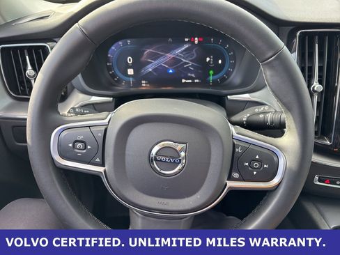 Certified 2025 Volvo XC60 B5 Core image 22