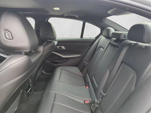 Used 2023 BMW 330i Sedan w/ M Sport Package image 18