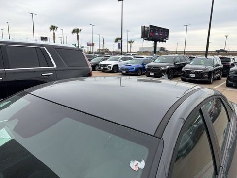 Used 2025 Hyundai Elantra SE image 17