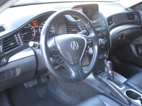 Used 2017 Acura ILX image 6