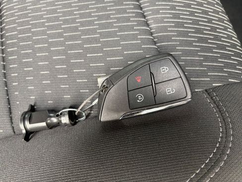 Used 2025 Chevrolet Equinox LT image 24