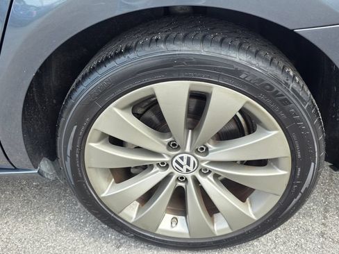 Used 2012 Volkswagen CC Sport FWD image 9