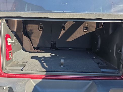 Used 2022 Jeep Wrangler Unlimited Sport image 15