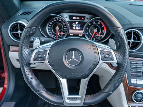 Used 2016 Mercedes-Benz SL 63 AMG image 17