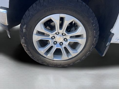 Used 2021 Chevrolet Silverado 1500 LTZ AWD/4WD image 11