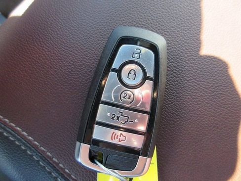 Used 2023 Ford F150 Lariat w/ Equipment Group 502A High image 22