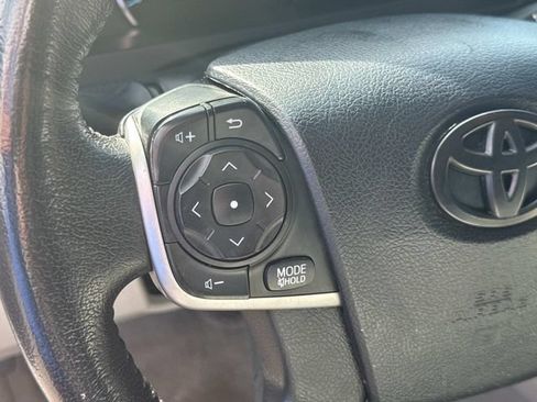 Used 2012 Toyota Camry XLE FWD image 31