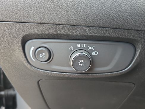 Used 2024 Buick Encore GX Preferred w/ Comfort Package FWD image 24