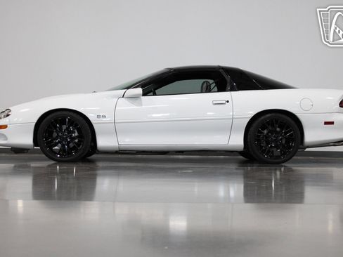 Used 1998 Chevrolet Camaro Z28 w/ SS Performance/Appearance Pkg image 40