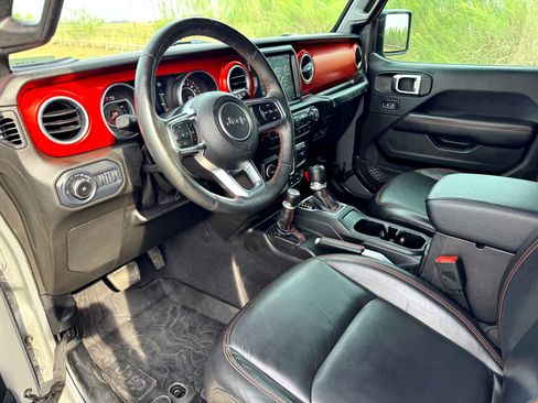 Used 2018 Jeep Wrangler Unlimited Rubicon image 14