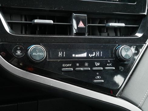 Certified 2024 Toyota Camry SE w/ Convenience Package image 23