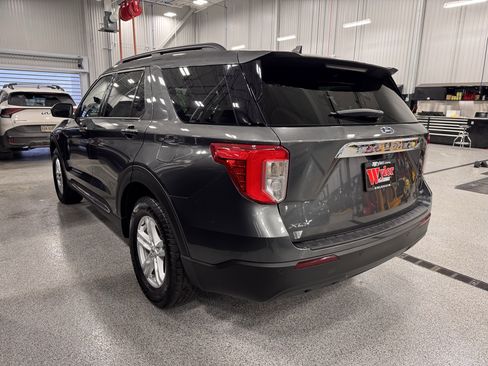 Used 2020 Ford Explorer XLT image 31