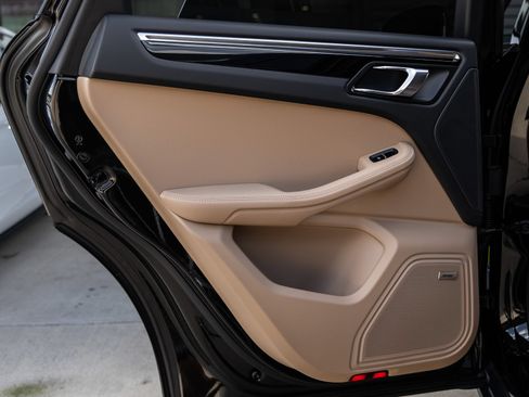 New 2026 Porsche Macan AWD/4WD image 30