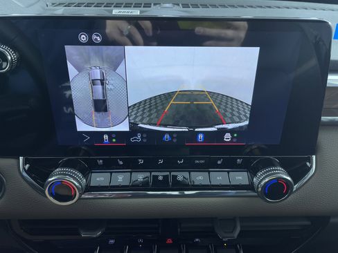 New 2026 GMC Canyon Denali w/ LPO, Denali Black Edition image 25