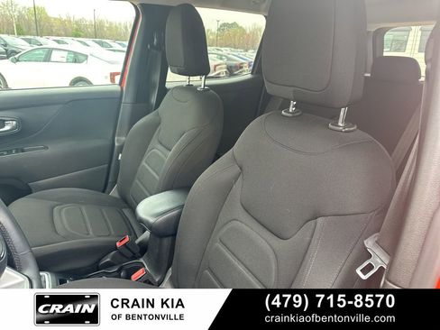 Used 2021 Jeep Renegade Latitude image 14