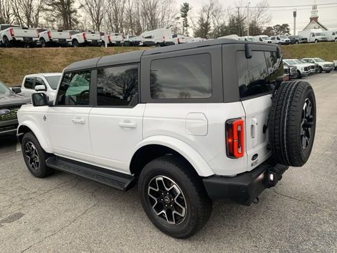 New 2025 Ford Bronco Outer Banks image 6