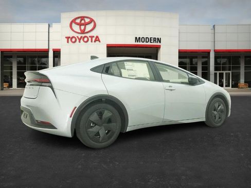 New 2026 Toyota Prius LE image 21