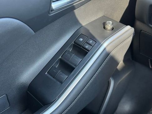 Certified 2024 Toyota Highlander XLE image 35