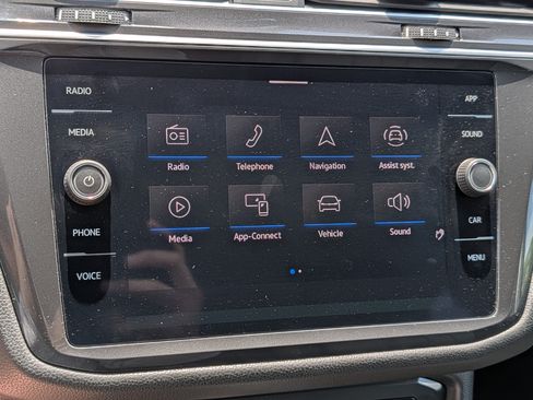 Certified 2024 Volkswagen Tiguan SE w/ MDO Package, Two-Row AWD/4WD image 22