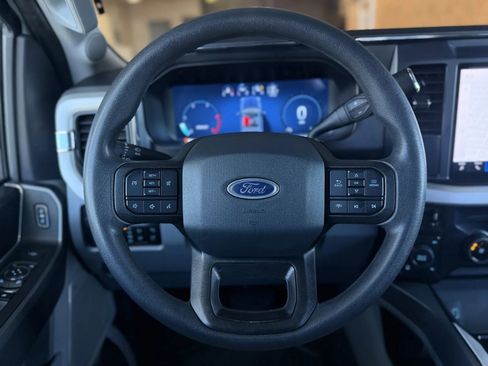 Used 2025 Ford F250 XLT w/ Black Appearance Package image 20