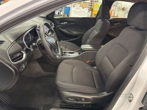 Used 2023 Chevrolet Malibu LT FWD image 11