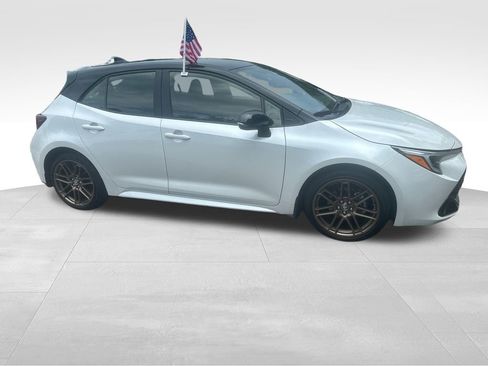 Used 2025 Toyota Corolla Hatchback w/ SE Package FWD image 28