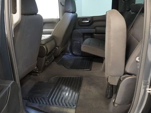 Used 2020 Chevrolet Silverado 1500 Custom w/ Custom Value Package AWD/4WD image 18