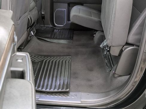 Used 2024 Chevrolet Silverado 1500 LT AWD/4WD image 12