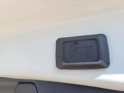Certified 2025 Toyota RAV4 XLE w/ Convenience Package FWD image 12