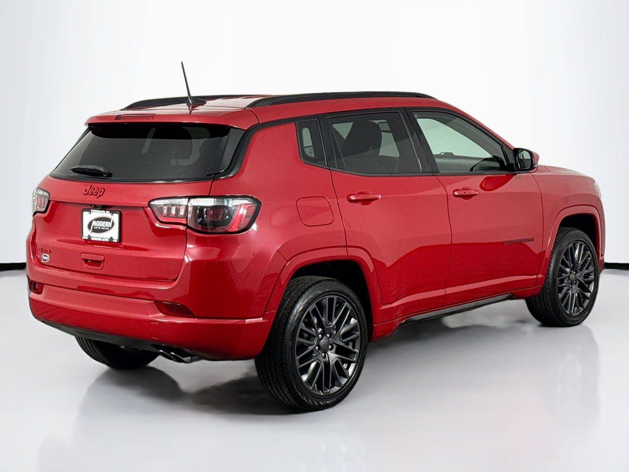 Used 2022 Jeep Compass Limited AWD/4WD image 15