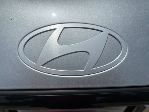 Used 2024 Hyundai Santa Fe SEL FWD image 19