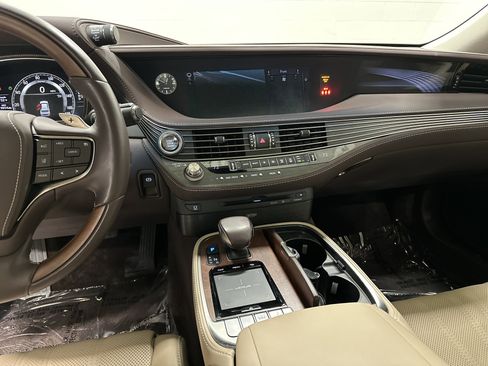 Used 2019 Lexus LS 500 AWD image 30