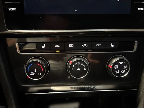 Used 2018 Volkswagen Golf Alltrack SE AWD/4WD image 18