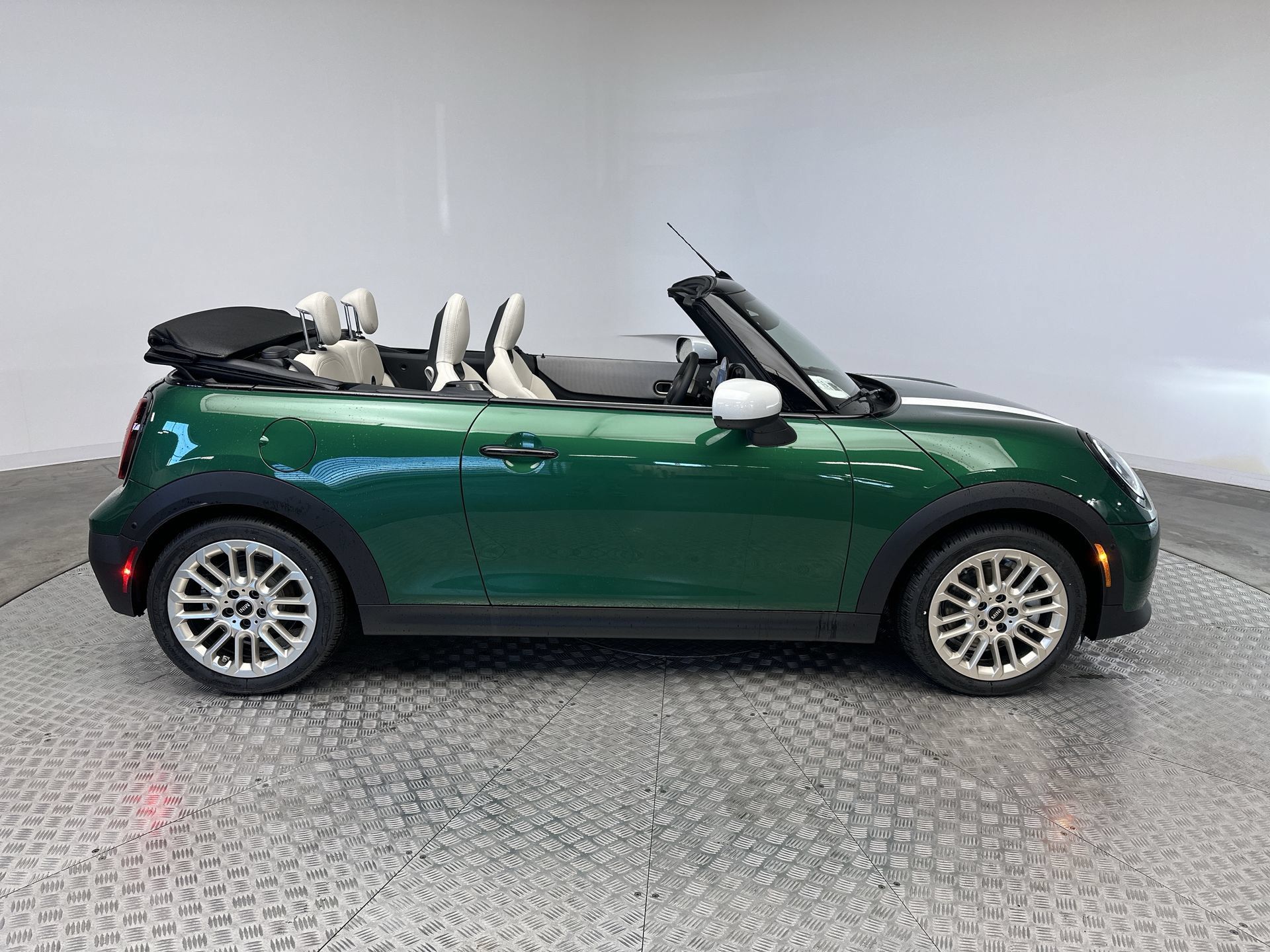 Certified 2026 MINI Cooper Convertible FWD image 10