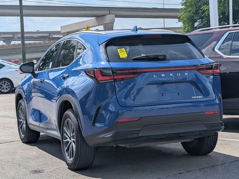 Used 2025 Lexus NX 250 FWD w/ Accessory Package (2T) image 4