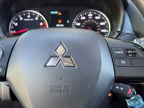 Used 2025 Mitsubishi Eclipse Cross ES AWD/4WD image 16
