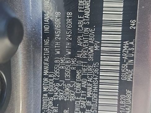 Used 2017 Toyota Highlander XLE image 14