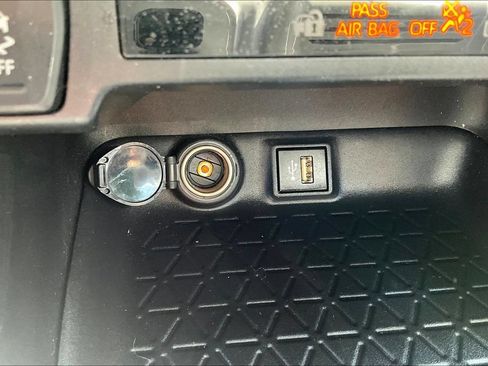 Used 2024 Toyota RAV4 LE AWD/4WD image 13
