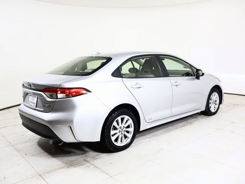 Used 2023 Toyota Corolla LE image 14
