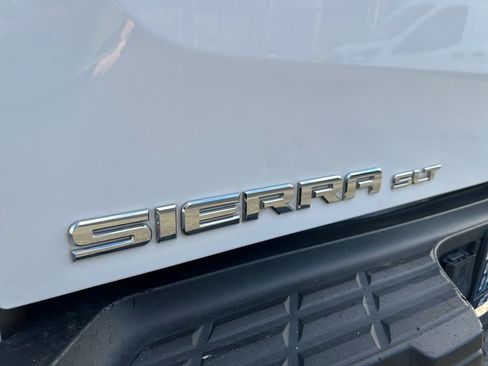 Used 2011 GMC Sierra 3500 SLT w/ SLT Convenience Package image 32