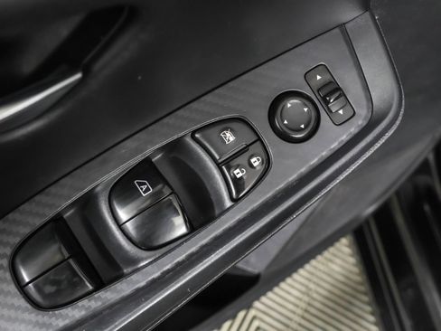 Used 2020 Nissan Sentra S image 33