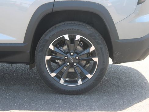 New 2026 Chevrolet Equinox ACTIV w/ Convenience Package III FWD image 17