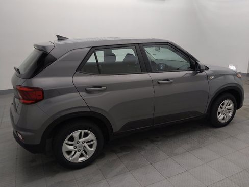 Used 2022 Hyundai Venue SE image 10