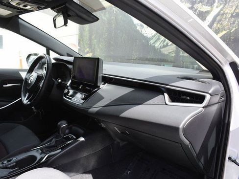 Certified 2024 Toyota Corolla SE image 24