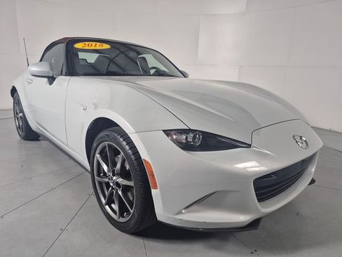 Used 2018 MAZDA MX-5 Miata Grand Touring RWD image 6
