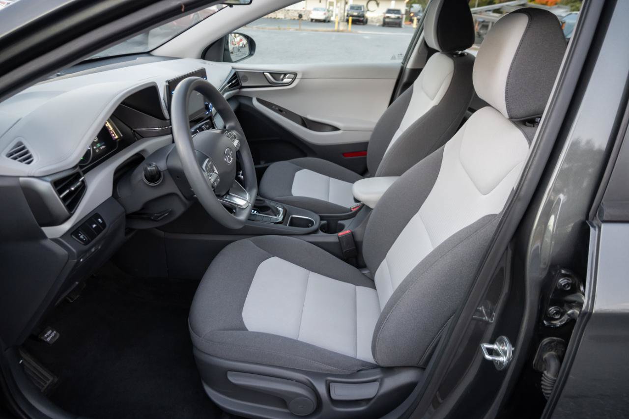 Used 2020 Hyundai Ioniq Blue FWD image 14