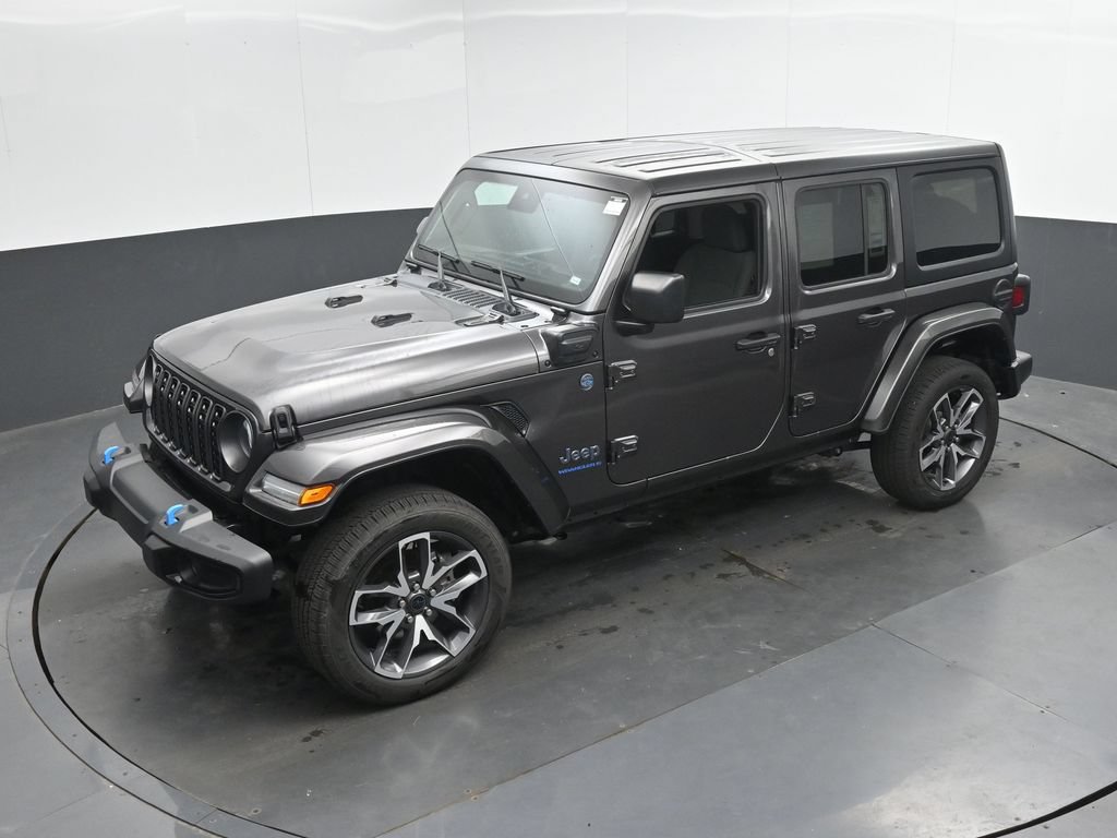 Used 2024 Jeep Wrangler Unlimited AWD/4WD image 35