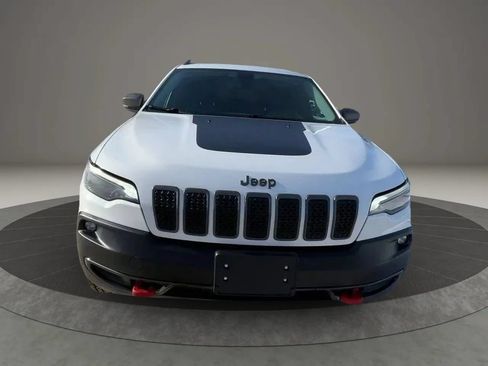 Used 2019 Jeep Cherokee Trailhawk AWD/4WD image 6