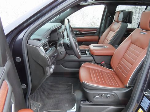 Used 2024 GMC Yukon Denali Ultimate image 30